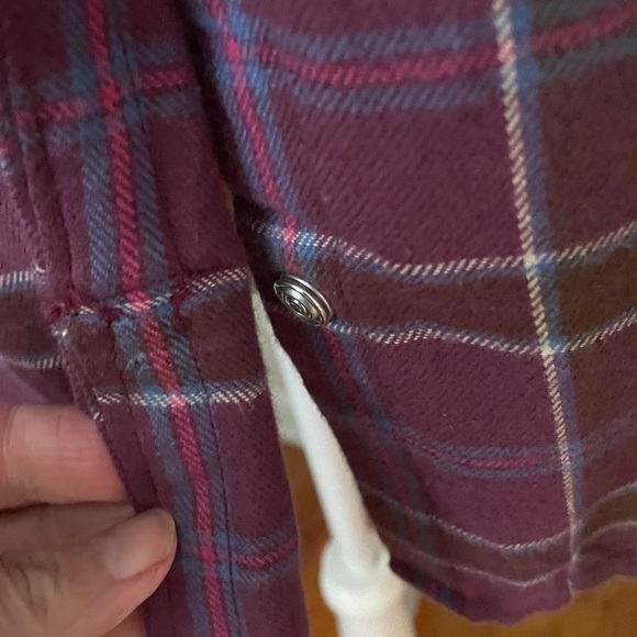 Tasha Polizzi Plum Flannel snap shirt, M - Picture 7 of 7